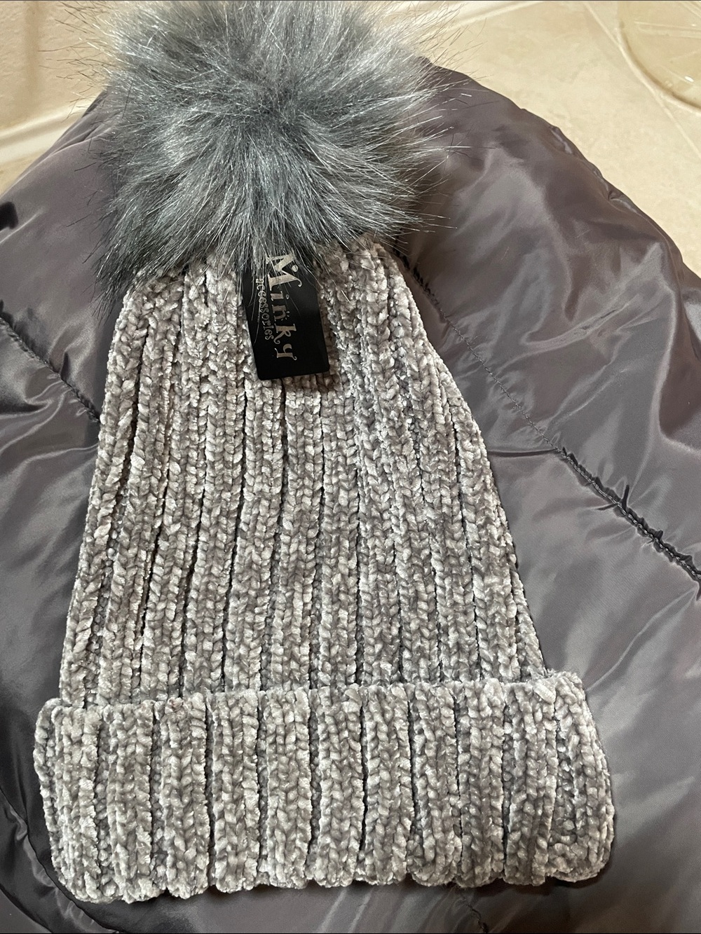 NWT Minky Velvety Ribbed Pompom Beanie in Light Gray unlined Extra Thick